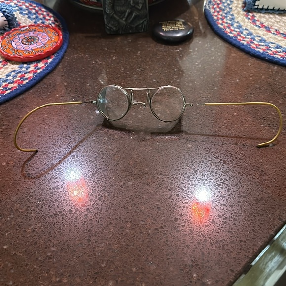 Safety glasses vintage great for riding motorcycle as well from 1940 - Picture 7 of 8